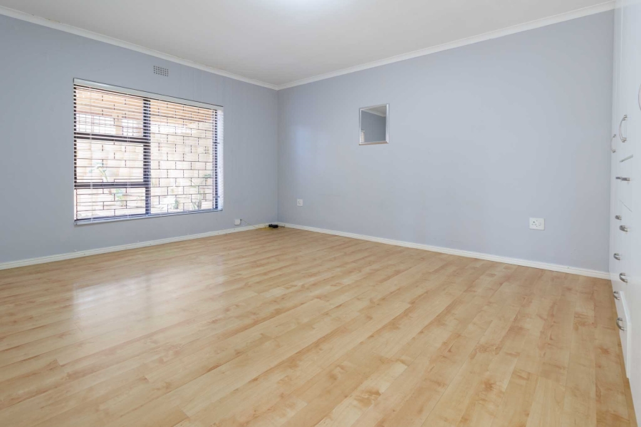 To Let 2 Bedroom Property for Rent in Plattekloof 2 Western Cape